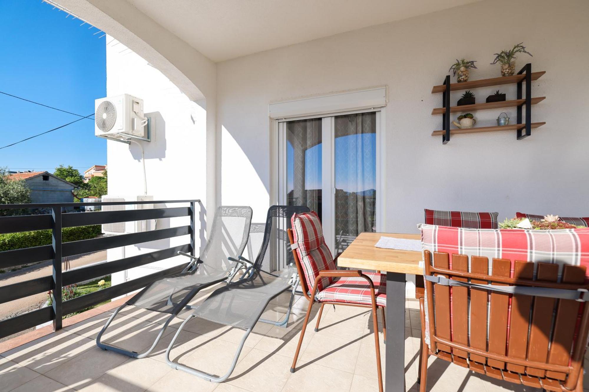 Apartment Pantalon, Big Terrace And Free Parking 자다르 외부 사진